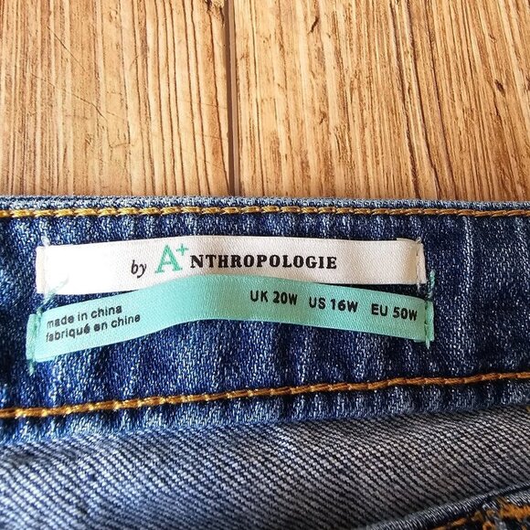 Pilcro Anthropologie Heritage Boyfriend Distressed Blue Crop Jeans Frayed Hem 16 - Picture 7 of 14